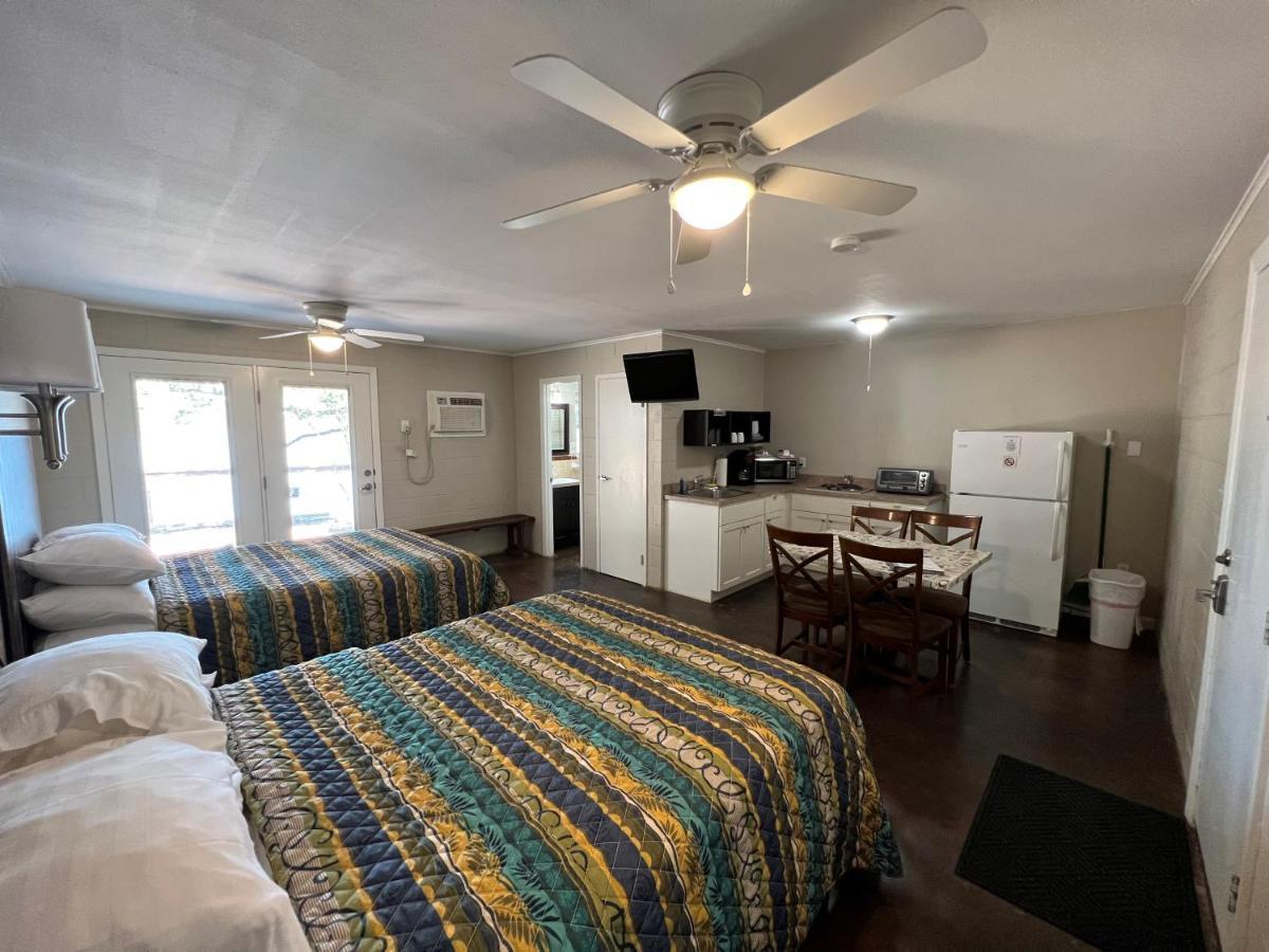 Burnet Painted Sky Inn מראה חיצוני תמונה